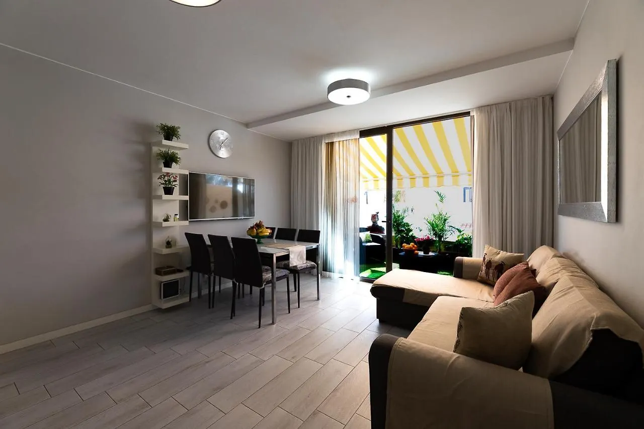 Beautiful Duplex In 3 Minutes Walking To The Beach In Playa De Las Americas 0*, Playa de las Americas (Tenerife)